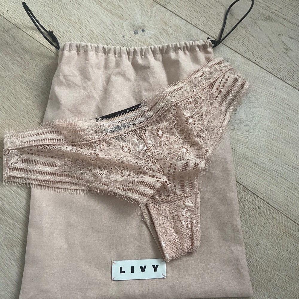 LIVY Garden Hills Tanga S